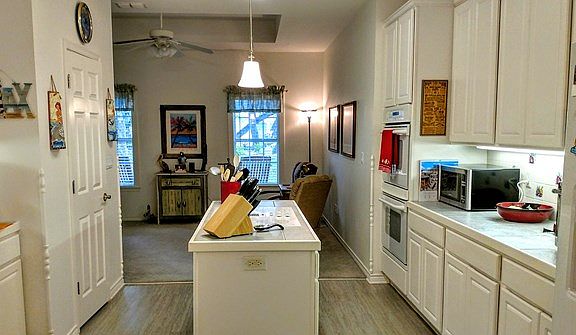 4th image of 61 Begonia Cir