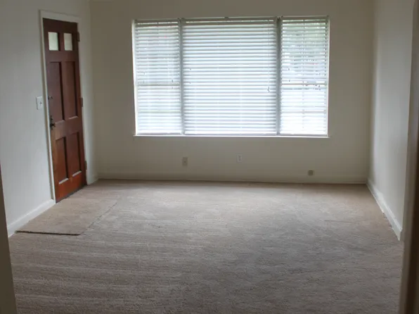 16 Calhoun Rd, Montgomery, AL 36109