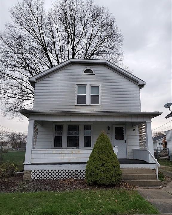 1st image of 831 Orchard Ave NW