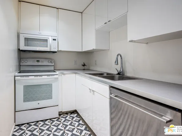 550 N Villa Ct Unit 205, Palm Springs, CA 92262
