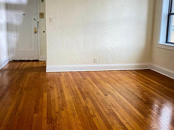 5th image of 30 Chestnut St APT A1