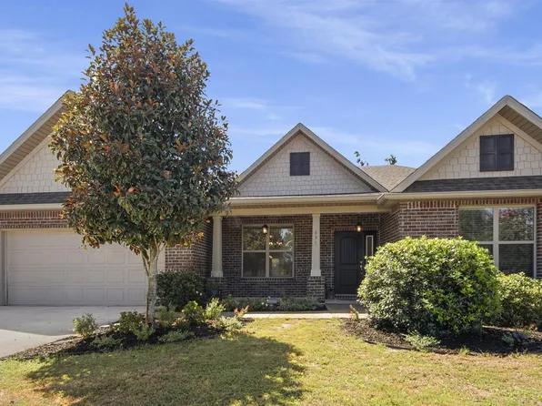 495 Brighton Cv, Freeport, FL 32439