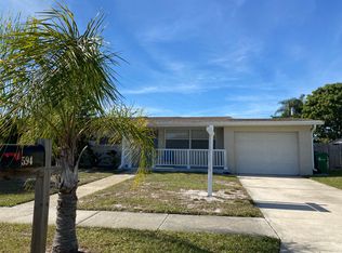 594 Oxford Ave, Melbourne, FL 32935