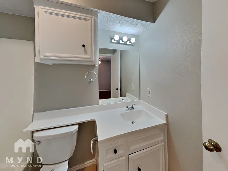 6193 34th St — Photo 10
