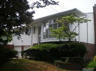 3423 Courtney Pl, Baldwin, NY 11510