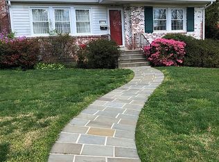 611 Crestwood Dr, Alexandria, VA 22302