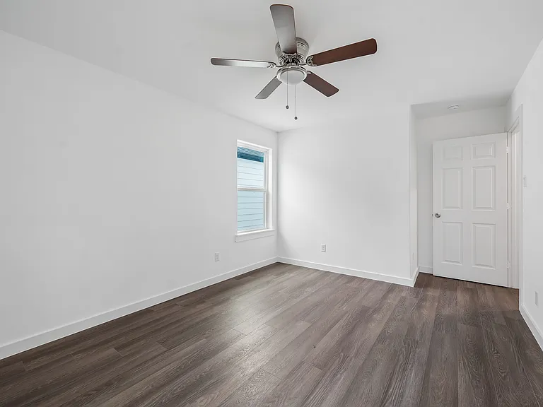 7413 Shotwell St #B — Photo 32