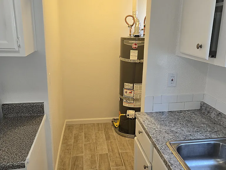 6417 Gifford Ave #C — Photo 10