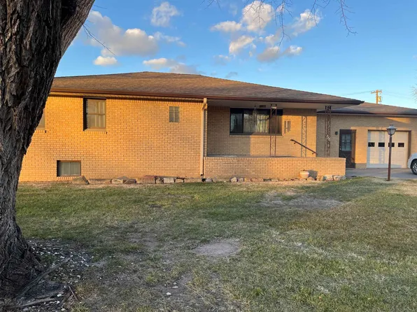 211 W 4th Ave, Saint John, KS 67576