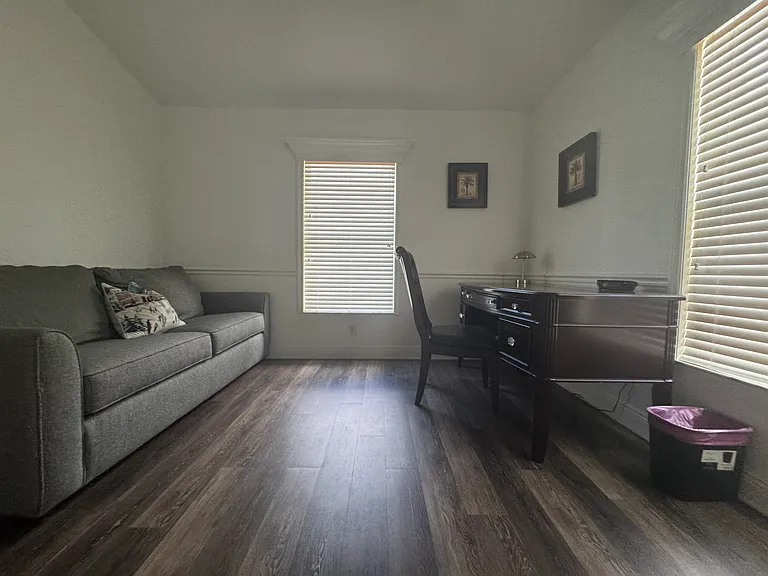 127 SE 6th St — Photo 31