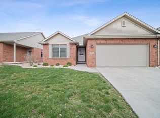 1406 Monterey Pine Dr, Normal, IL 61761