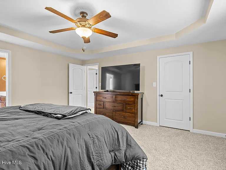 260 Breakwater Dr — Photo 25