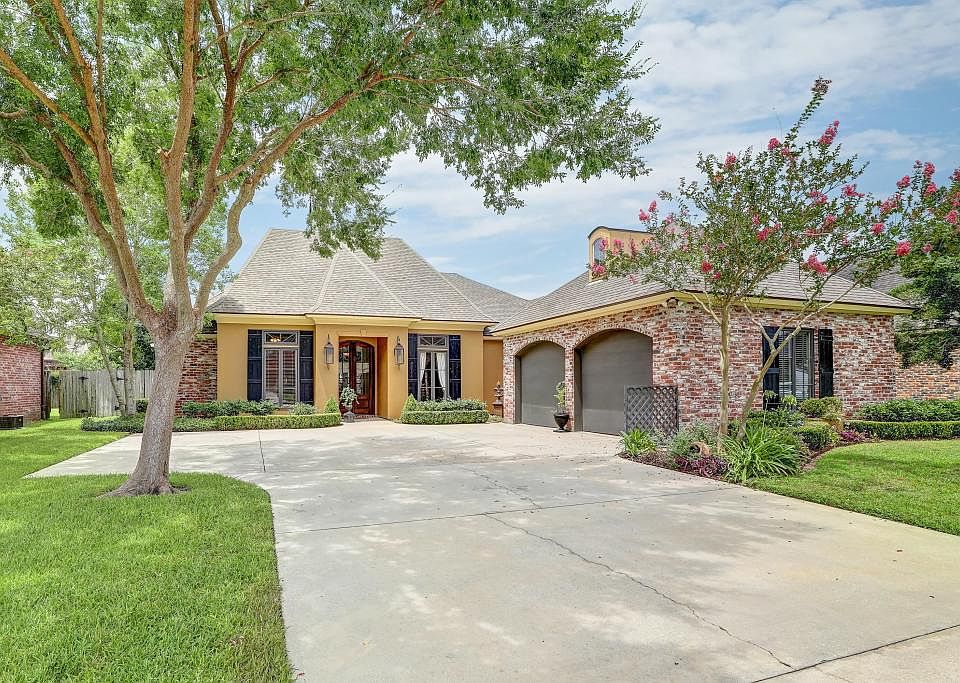 1st image of 111 Archangel Dr