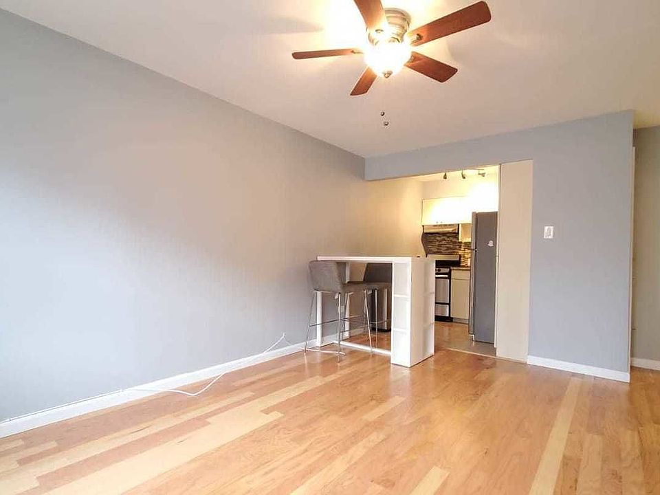 1st image of 31-23 Crescent St #1A