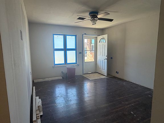 4th image of 302 Jacob Dr