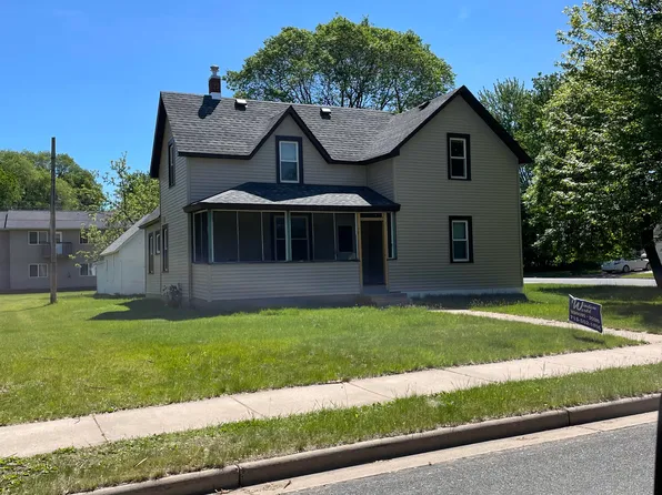 1920 3rd St E, Menomonie, WI 54751
