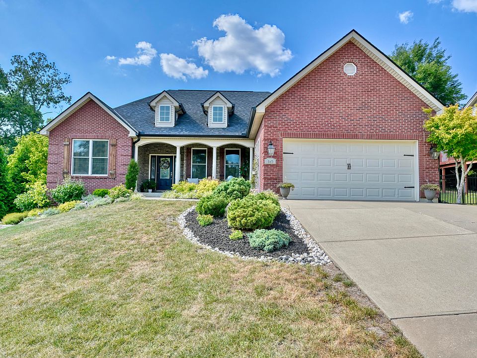1st image of 847 Pinehurst Dr