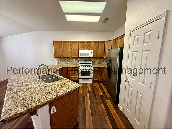 5th image of 12607 Spoleto Ave