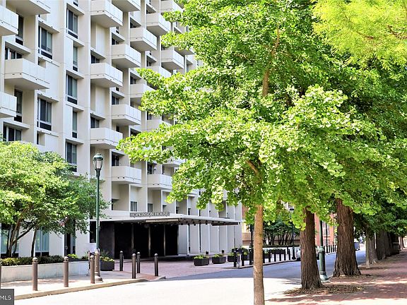 2nd image of 604 S Washington Sq APT 1109