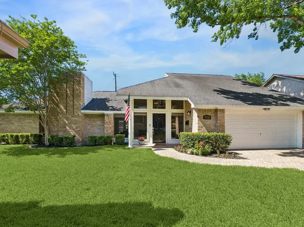 7738 Betty Jane Ln, Houston, TX 77055