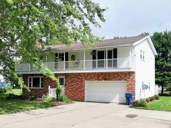 135 W Smiley Ave, Shelby, OH 44875