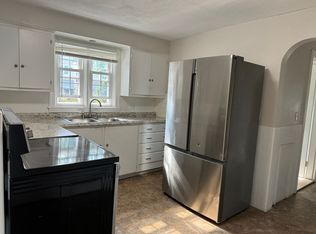 24 Pine St #3B-1BA-1000SQFT, Pawtucket, RI 02860