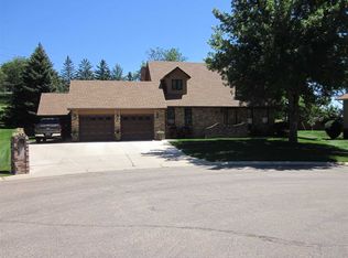 1112 23rd St NW, Minot, ND 58703