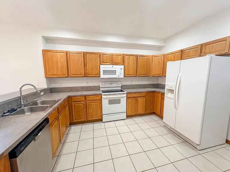 42 Audrey Cir — Photo 4