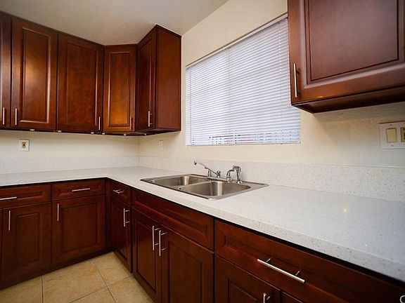 3rd image of 7948 Newlin Ave