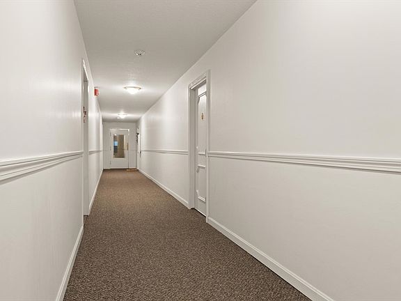 4th image of 7 Greenbriar Dr APT 207