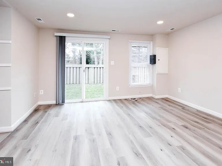 20569 Strath Haven Dr — Photo 10