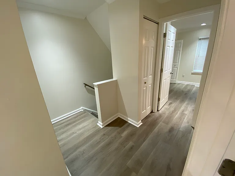 55 Oneonta Dr — Photo 16