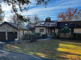 20 Casper Berger Rd, Whitehouse Station, NJ 08889