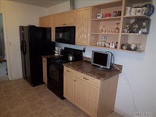 4th image of 1 Sheppard Ln