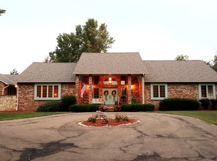 715 W Mosier St, Council Grove, KS 66846