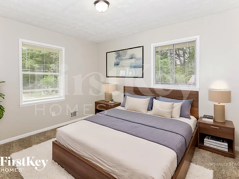 1334 Labelle St — Photo 13