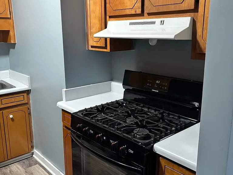 228 Telfair St #B — Photo 5