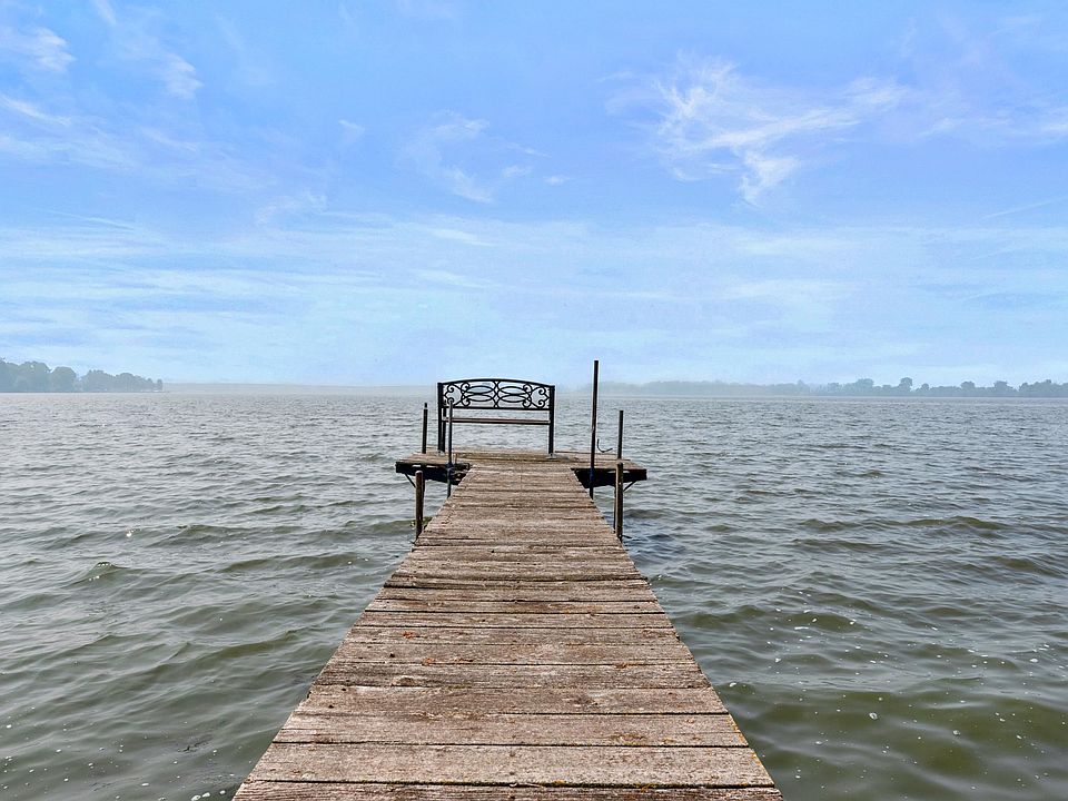 1st image of 721 Lake Shore Dr