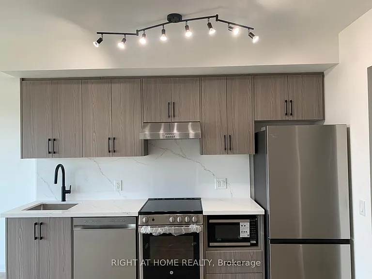251 Jarvis St E #1517 — Photo 16