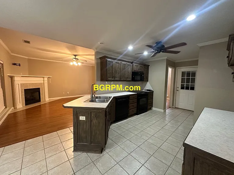 3160 Shady Side Dr — Photo 4