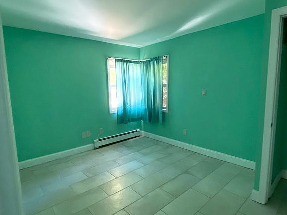 5th image of 127 1st St