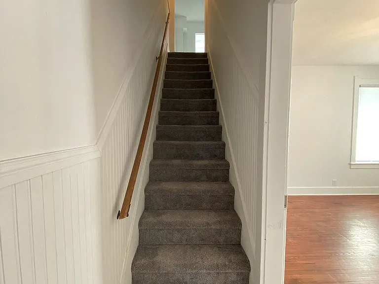 424 E Logan St — Photo 6