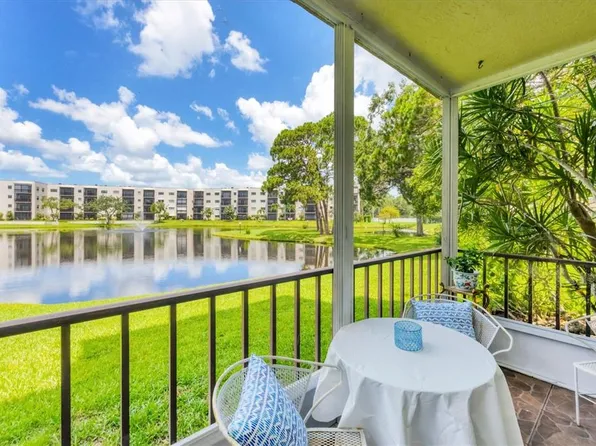 6188 80th St N Unit 102, Saint Petersburg, FL 33709