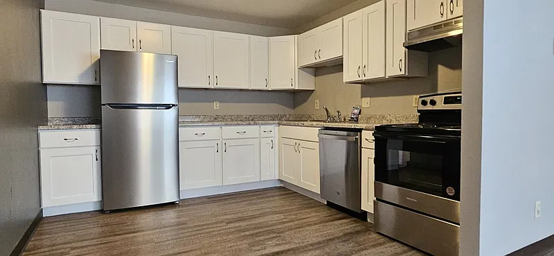 1303 Morris Ave — Photo 1