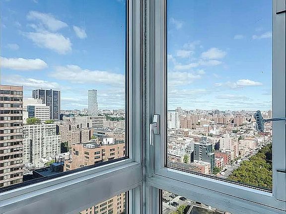 5th image of 215 E 96th St #23K