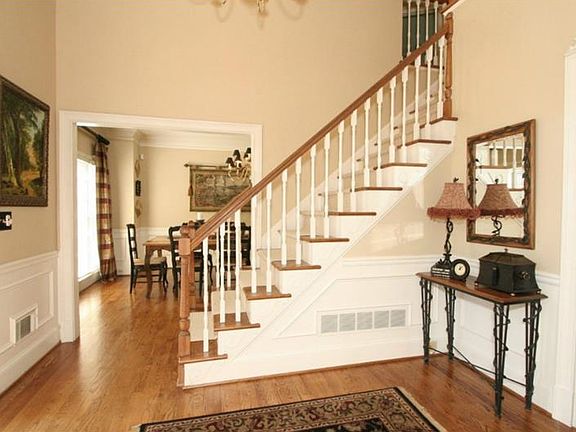 4th image of 8720 Lake Glen Ct
