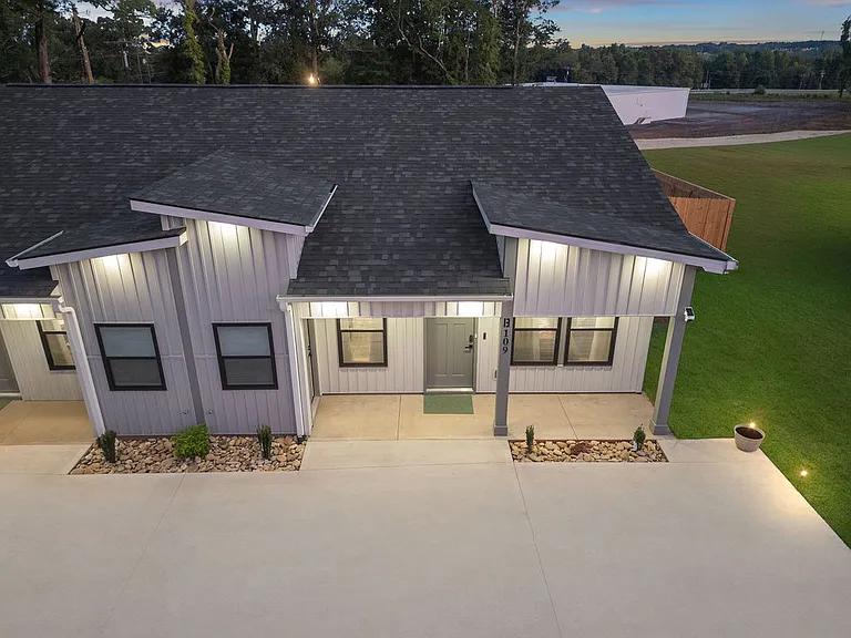 113 Skyview Dr #A — Photo 2