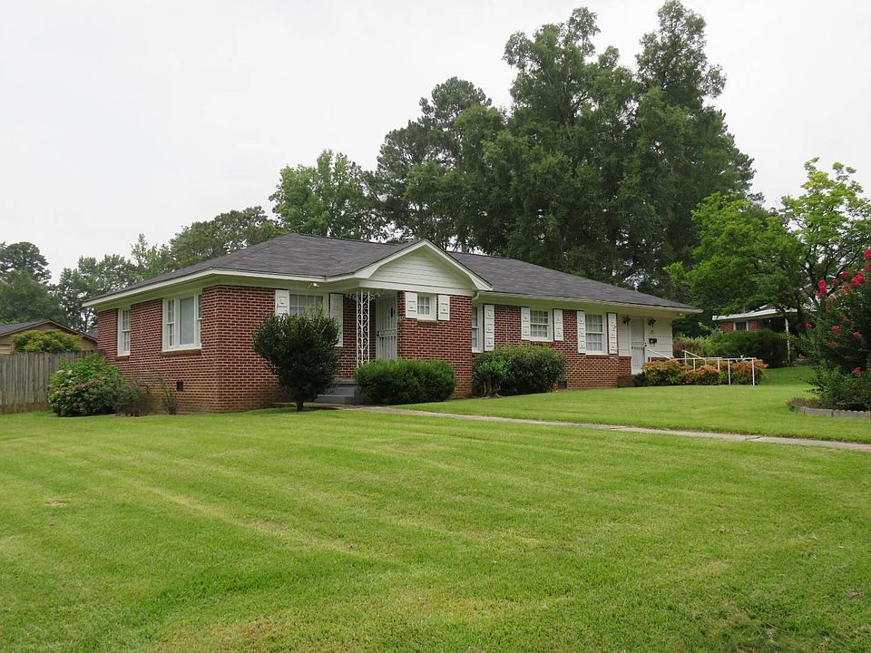 1st image of 200 Cedar Lane Dr