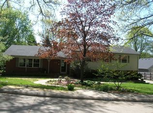 2123 S 106th St, Omaha, NE 68124