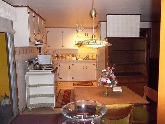 5th image of 9477 Arapaho Ln